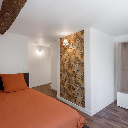 Ferienwohnung Un Petit Coin De Moyen Age Beauvais Exterior foto